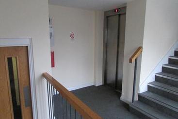 هتل Cheltenham Luxury Apartments