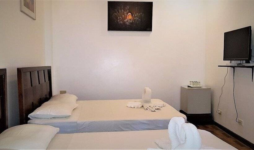 בית מלון כפרי Divegurus Boracay Beach Resort