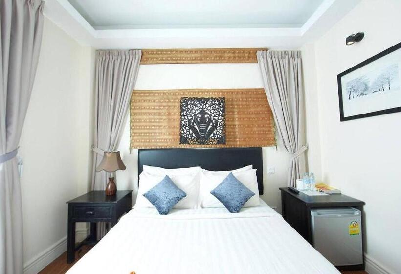 هتل Naga Angkor Hostel