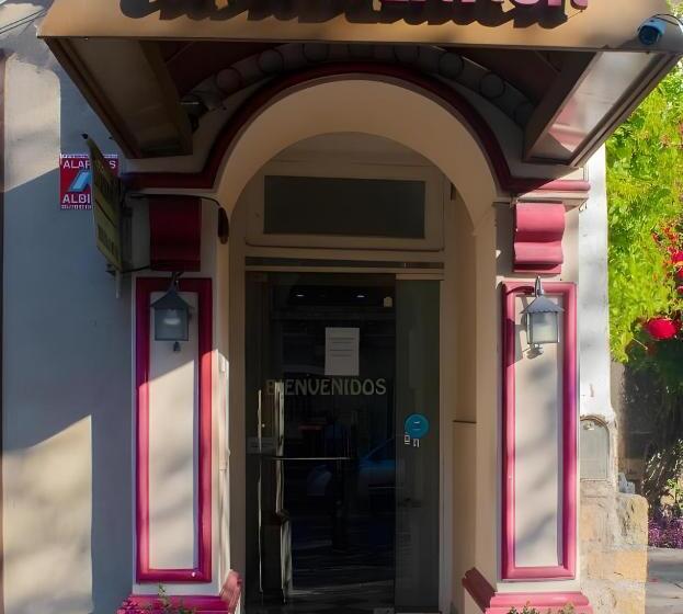 هتل Nuevo Casablanca