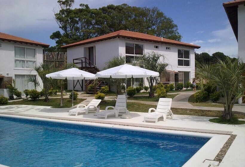 هتل Punta Del Este Arenas