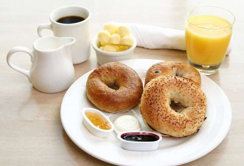 هتل Punta Del Este Arenas