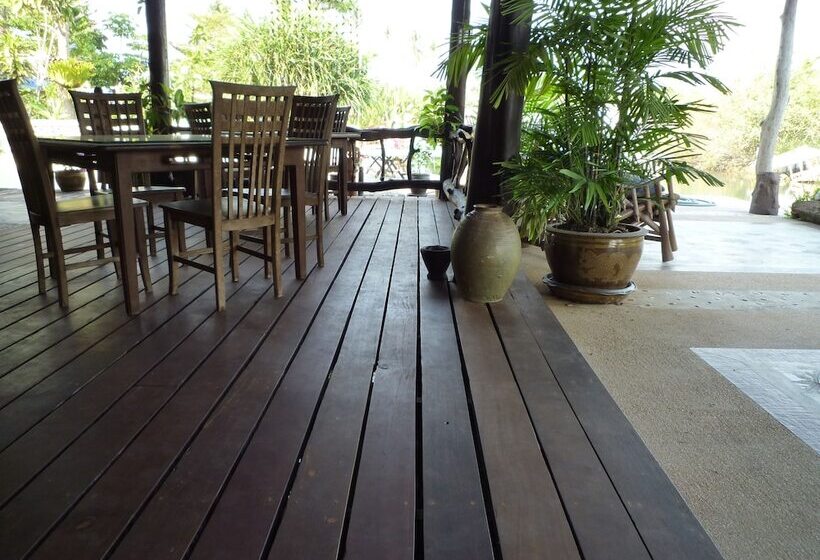 هتل The Mangrove Hideaway Koh Chang