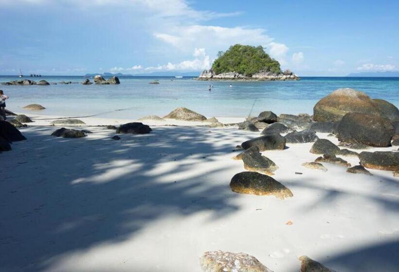 پانسیون Green View Beach Resort