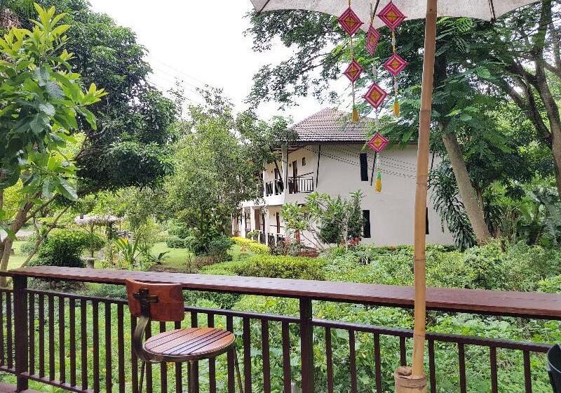 استراحتگاه Papai Country Lodge Sha