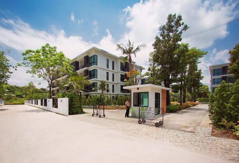 استراحتگاه The Title Condo By Tropic Look