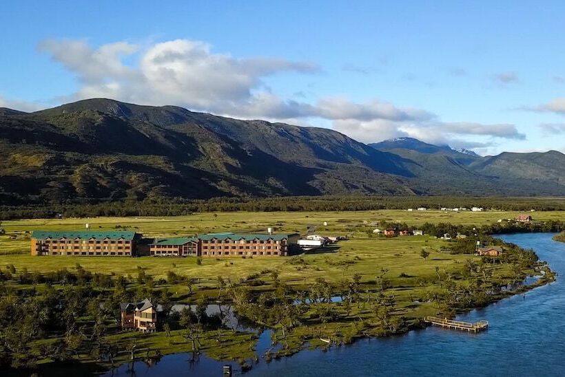 Río Serrano Hotel + Spa