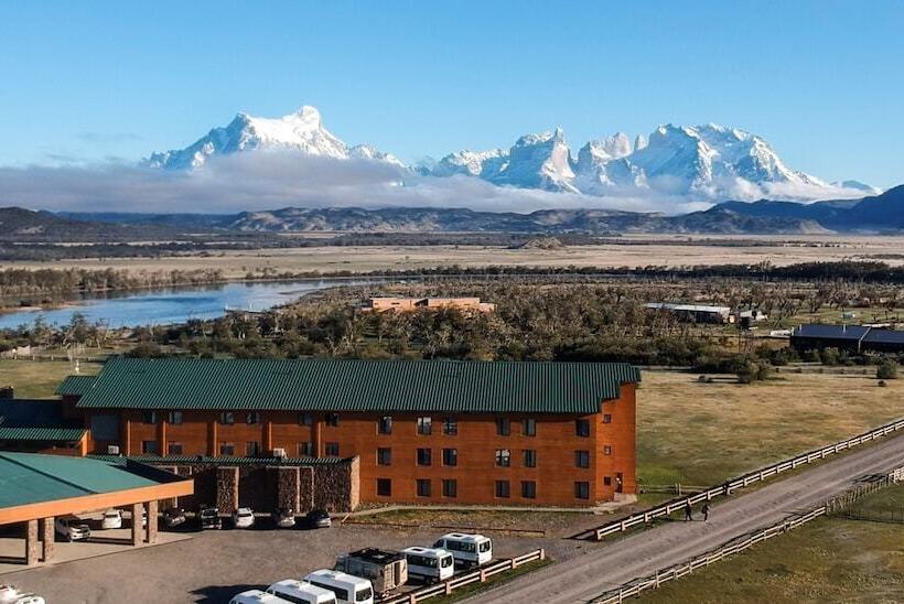 Río Serrano Hotel + Spa