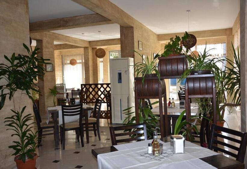 Hotel семеен хотел детелини