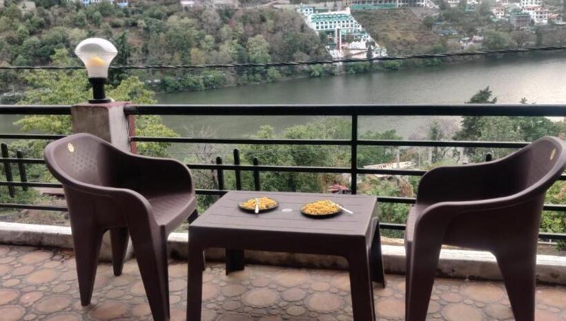 فندق Mount And Lakes