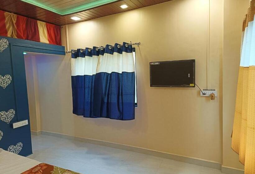 호텔 Shree Nivas Home Stay
