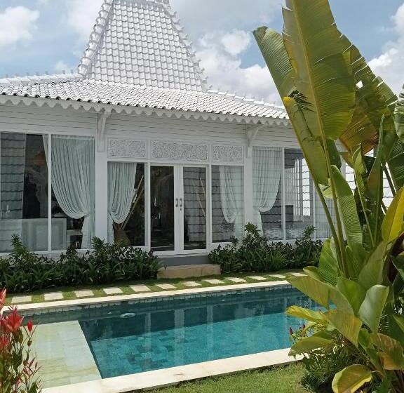 민박 Piramida S White Villa S Bali   Joglo