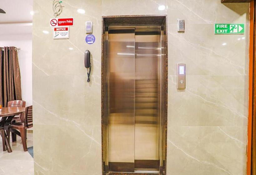 Fabhotel Royal Stay