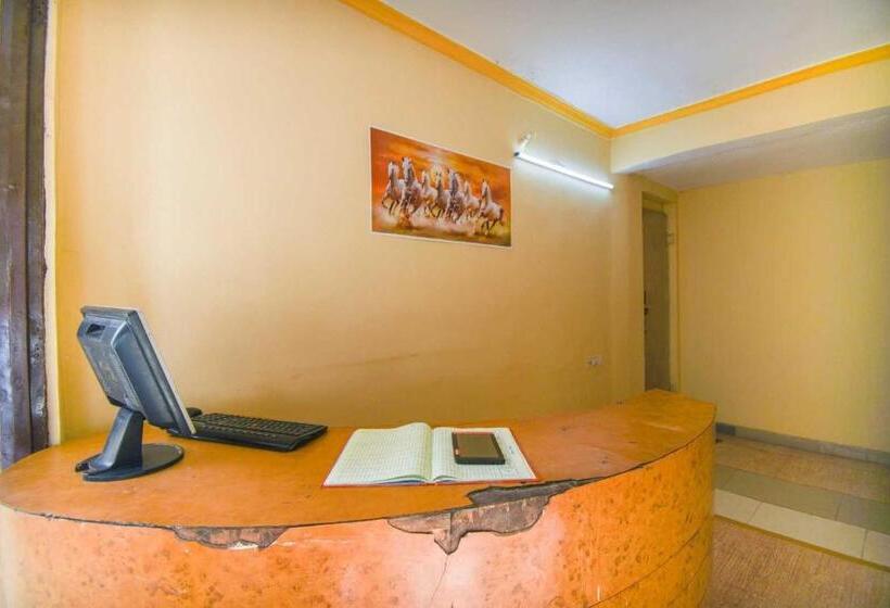 فندق Oyo Flagship 81136 Renuka Lodging And Boarding