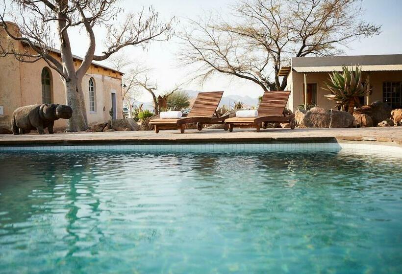 酒店 Solitaire Lodge