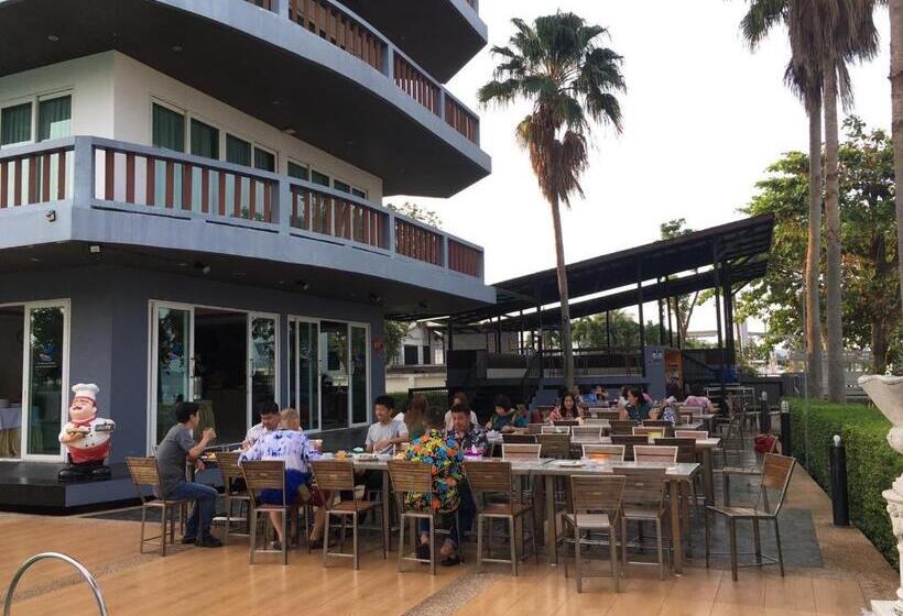 酒店 The Sand Beach Pattaya