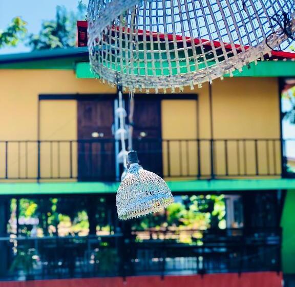 پانسیون Chompunud House589 ชมพูนุชเฮ้าส์589