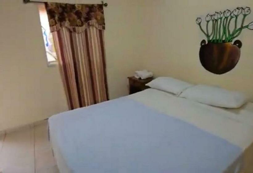 بنسيون Hostal Y Restaurante Posada Real