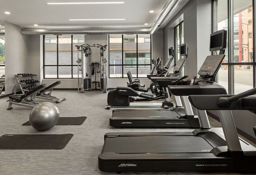 هتل Courtyard By Marriott St Paul Downtown