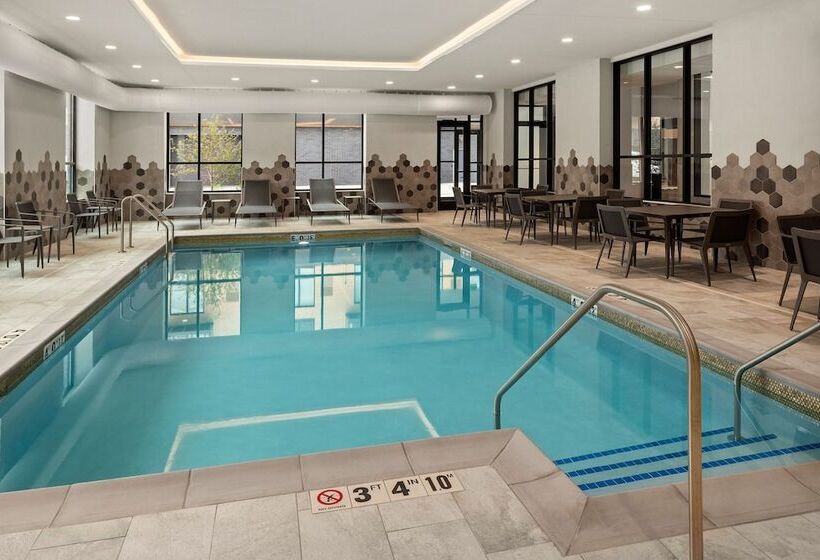 هتل Courtyard By Marriott St Paul Downtown