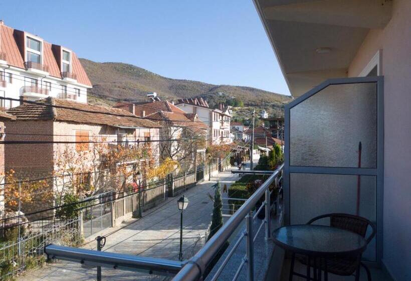 هتل Vila Ilir