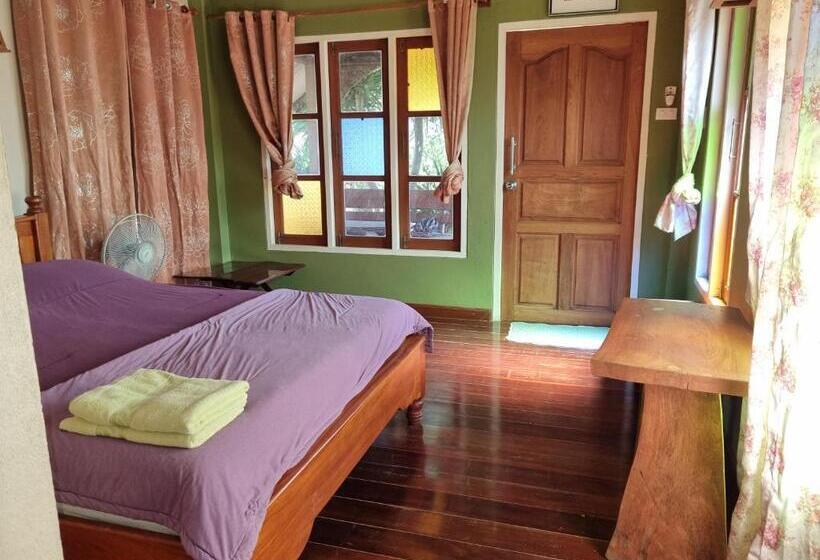 بنسيون Hello Sichang Bungalow