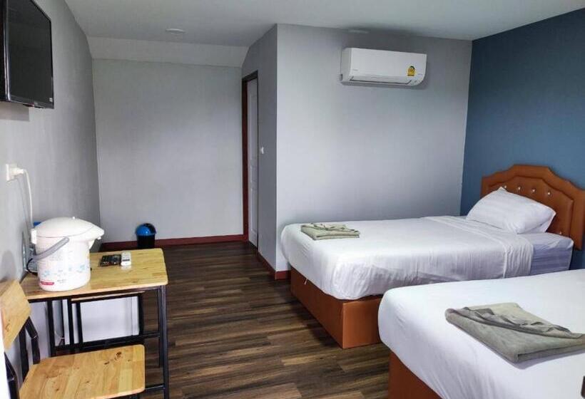 Resort บ้านทุ่ง เคียงบึง รีสอร์ท