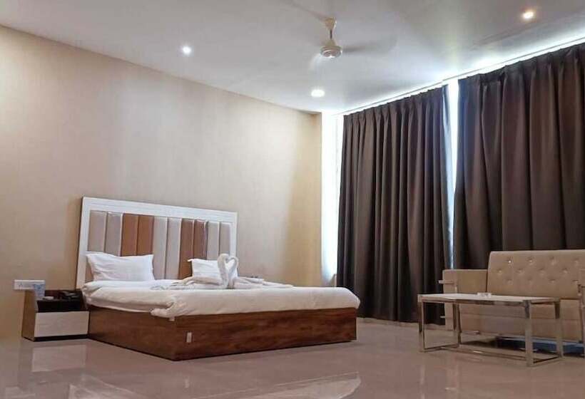 فندق Emperor Paradise