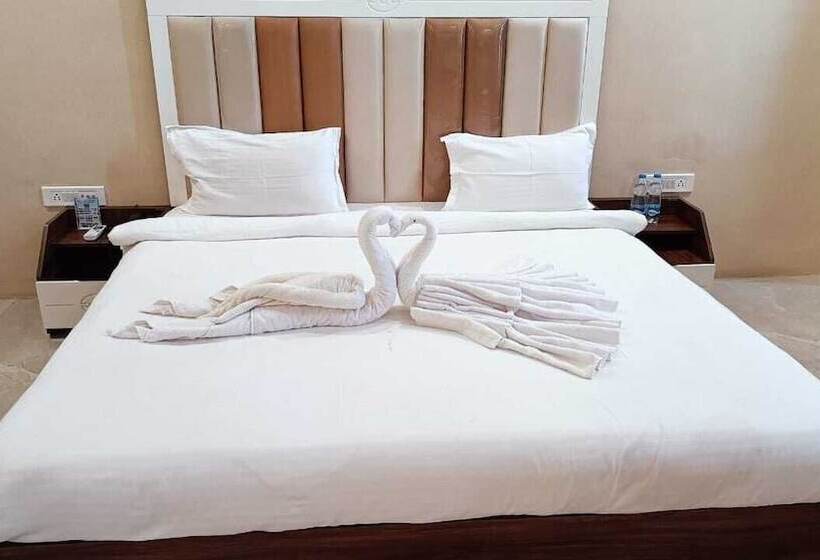 فندق Emperor Paradise