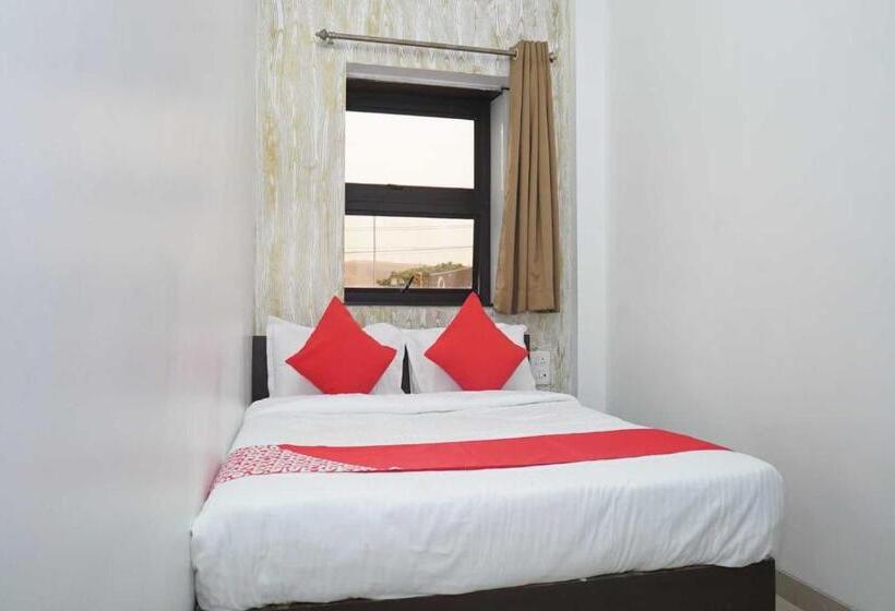 فندق Oyo Flagship 81100  Sai Lodging