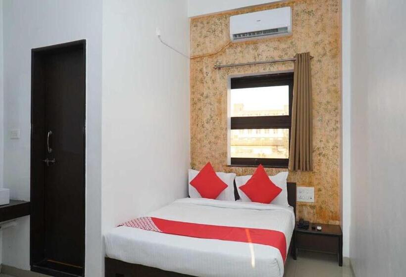 فندق Oyo Flagship 81100  Sai Lodging