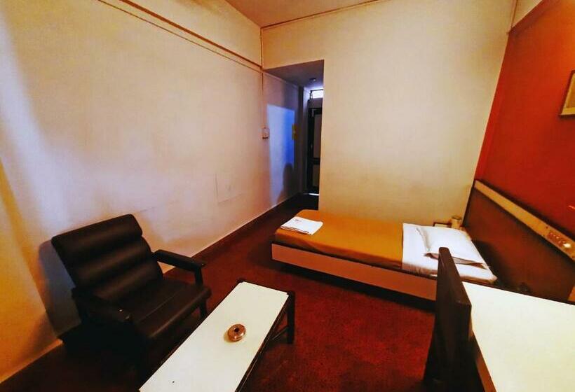 호텔 Staymaker Sanman Deluxe Lodge