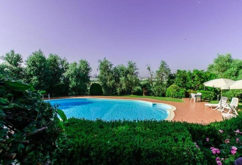 فندق Agriturismo La Castellina