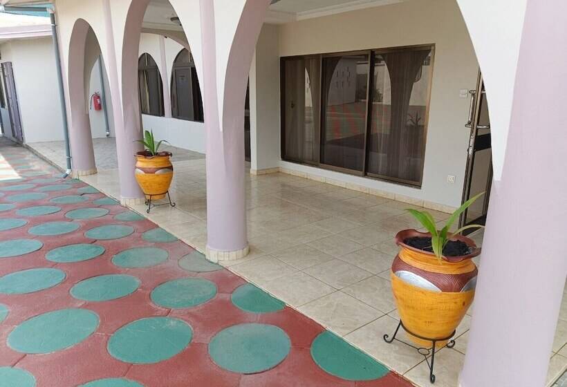 酒店 Prestige Guesthouse ,ksi
