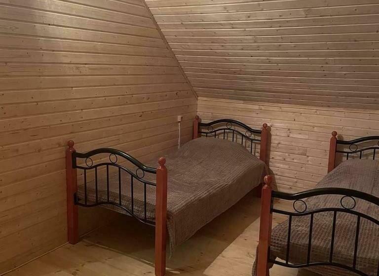 تختخواب و صبحانه Yeghevni Rest House