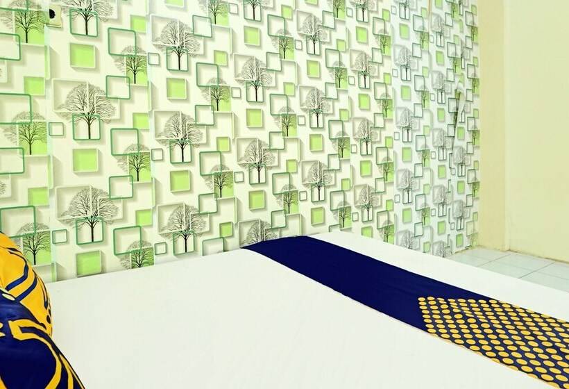 فندق Spot On 92400 Dhaha Penginapan House Syariah