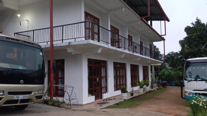 פנסיון Ella Gama Village Guest House