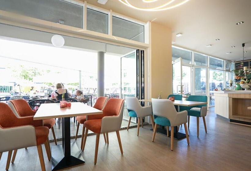 Spree. Hotel Am Hafen