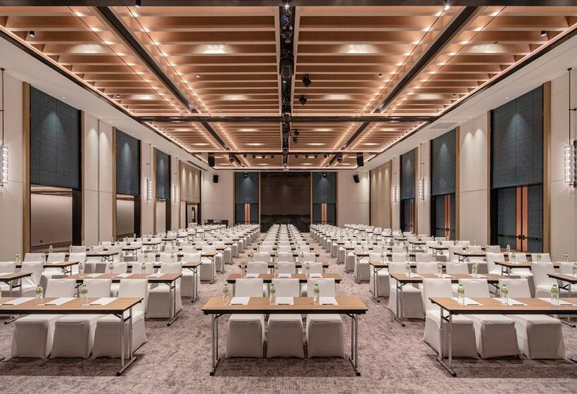 هتل Four Points By Sheraton Taipei Bali