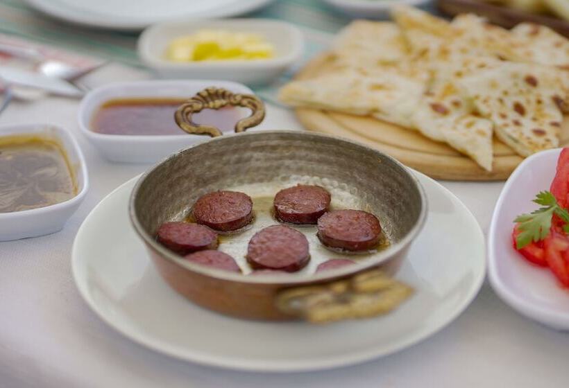 בית מלון כפרי Umbelo Suites Dalyan