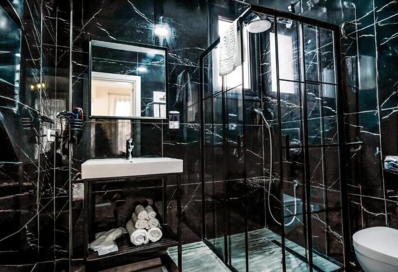 בית מלון כפרי Umbelo Suites Dalyan