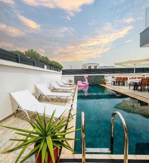 בית מלון כפרי Umbelo Suites Dalyan