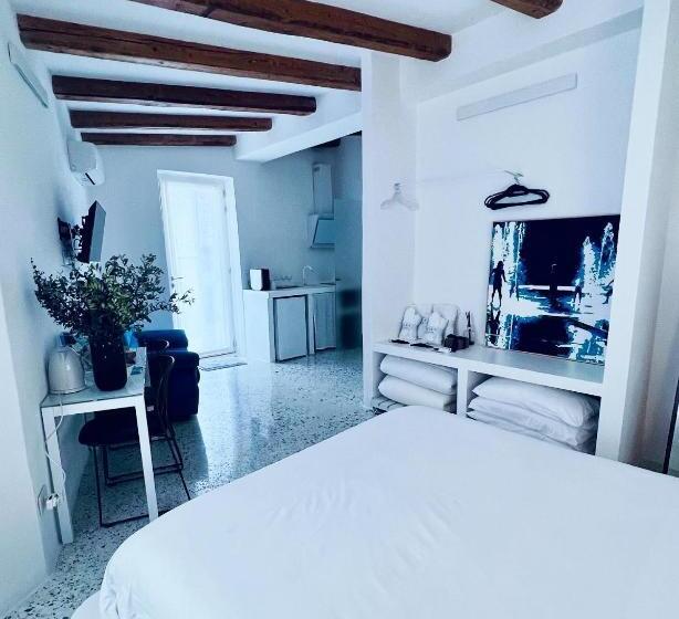 مبيت وإفطار Hydria Guest House Art Gallery
