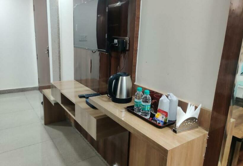 Hotelli Dev Residency
