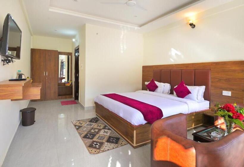 Hotel Dhanolti View By La Riqueza   Welcome New Year With Fresh Snowfall