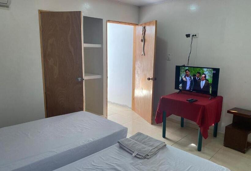 پانسیون Miss Titis Native Lodge