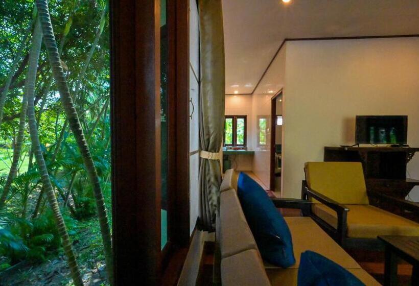 پانسیون Poowadee Resort