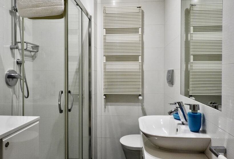 פנסיון Sole Tra I Pini   Foresteria Lombarda