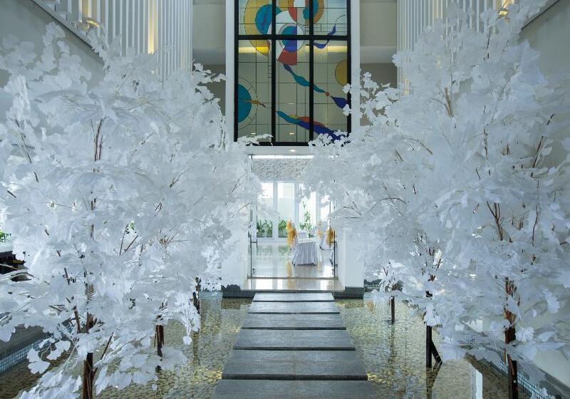 هتل Swiss Belcourt Bogor