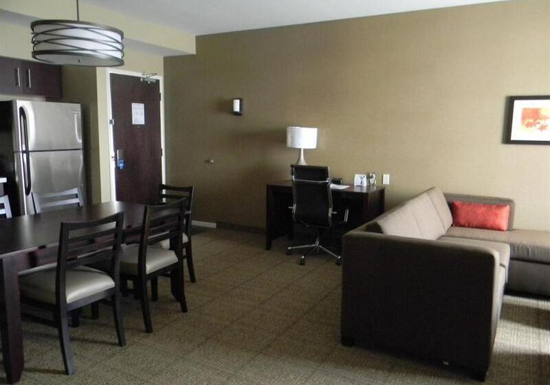 בית מלון כפרי Comfort Suites Youngstown North